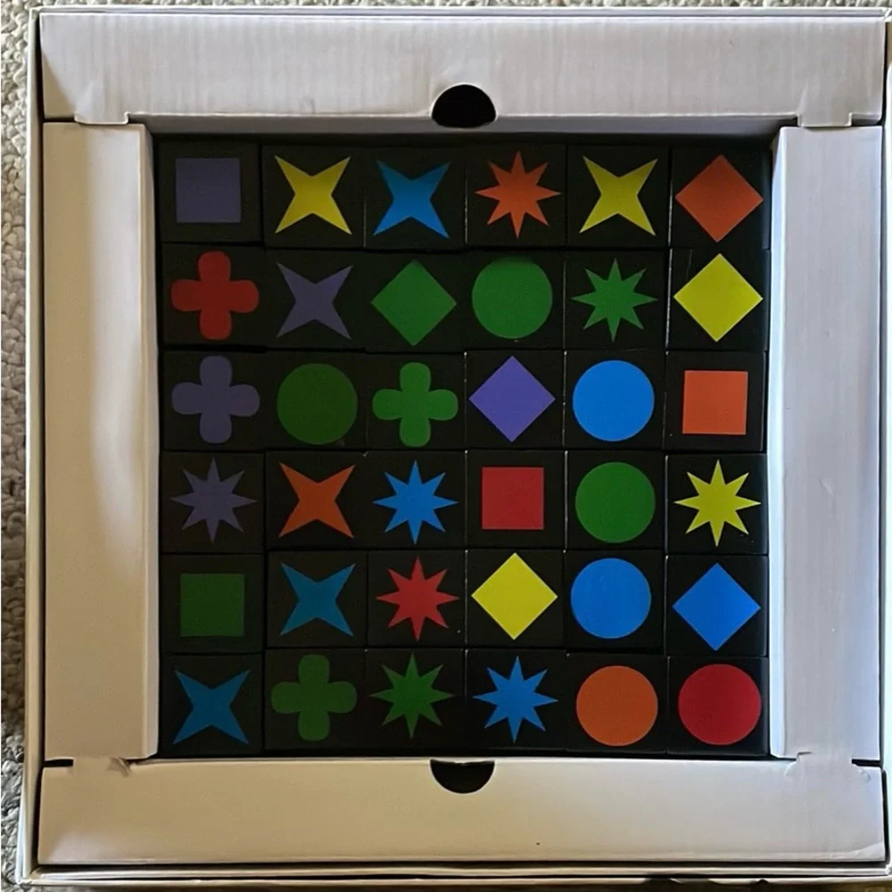 QUIRKLE Game MENSA SELECT Parents’ Choice and MAJOR FUN awards! Like new Age 6+